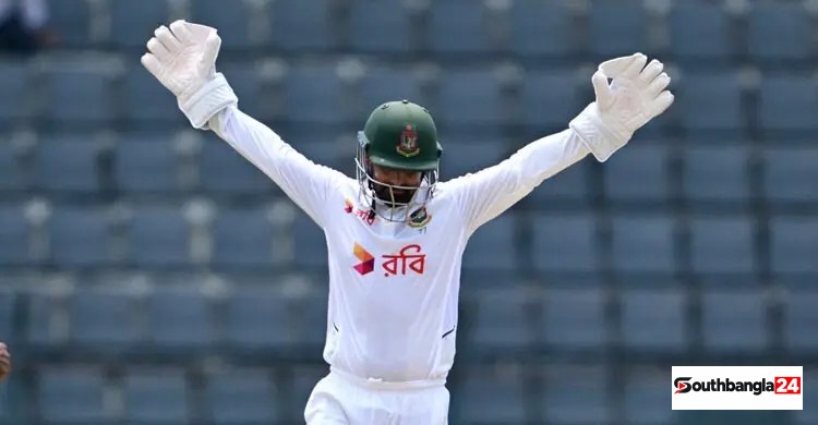 গ্লাভস হাতে ফিরলেন লিটন