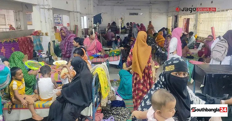 চিকিৎসা নিতে এসে পদে পদে হয়রানি, দালালের জালে রোগীরা
